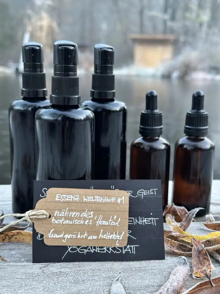 Hautöl handgerührt am Weltenhof. Essenz nr. 1 für Schönheit und einen ruhigen Geist.